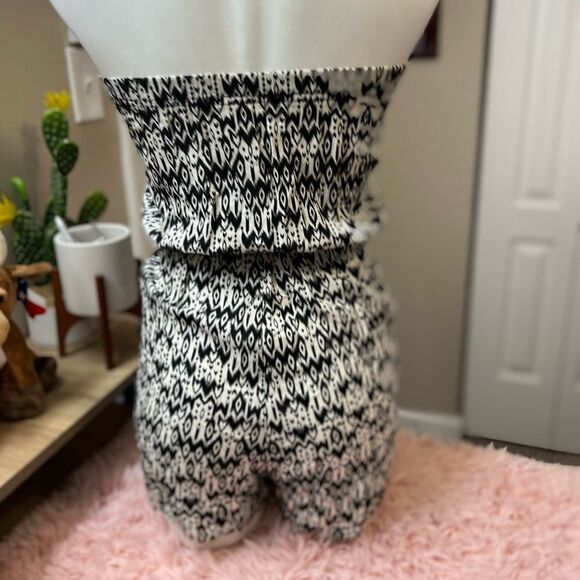 H&M Romper - Picture 4 of 5